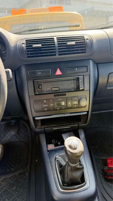 Consola central do radio Audi A3 fase 2