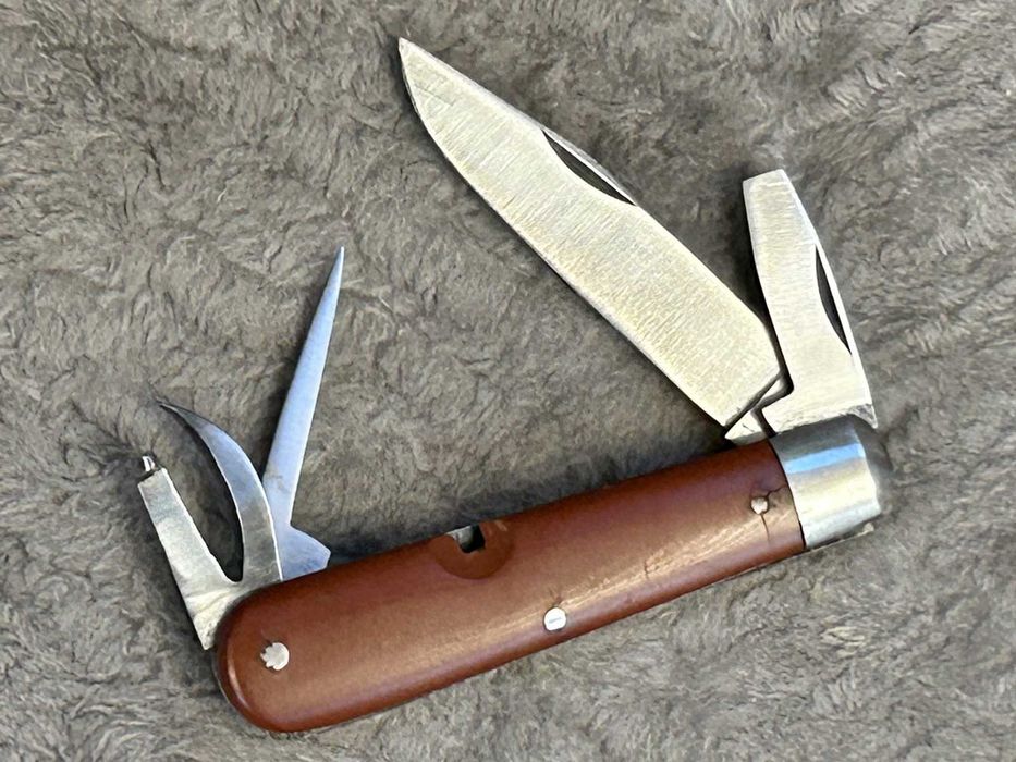 Kontraktowy scyzoryk szwajcarskiej armii - Wenger M1908 rocznik 1939