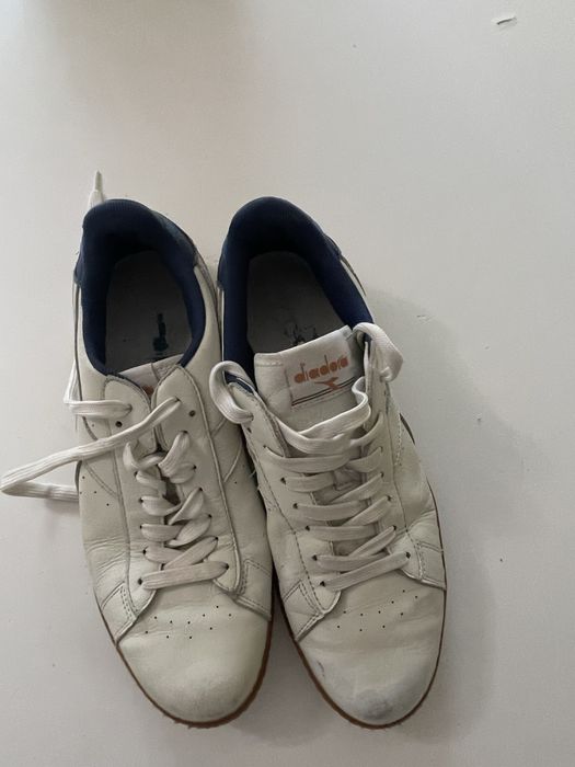 Tenis pele marca Diadora