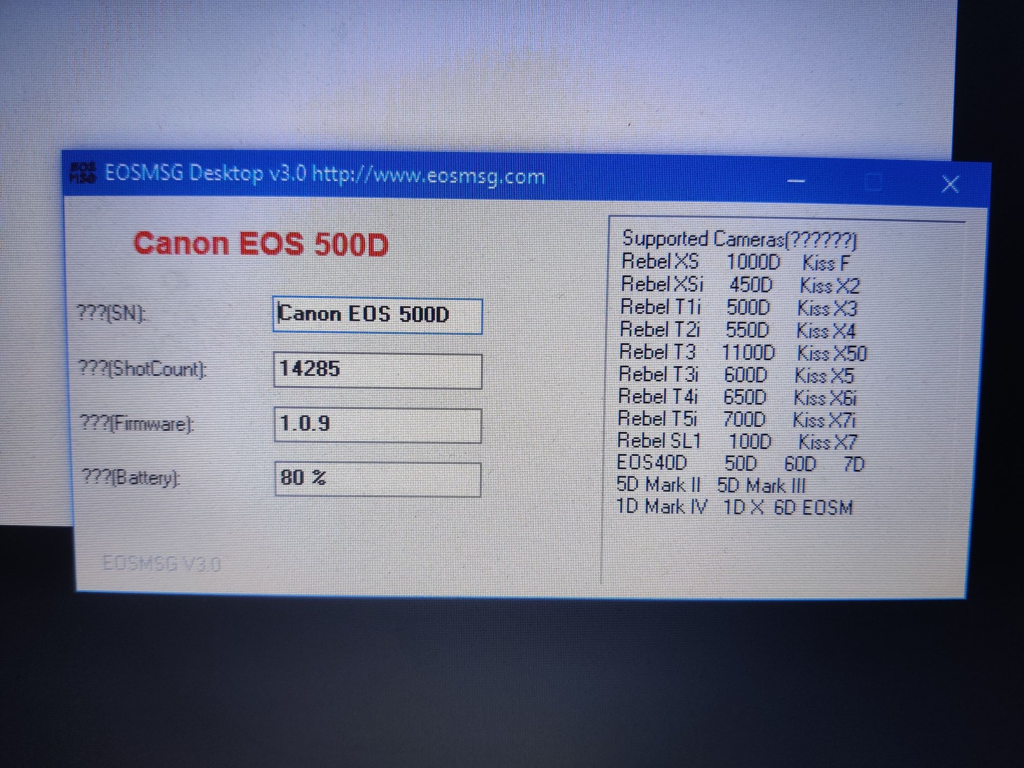 Canon 500D з об'єктивом 18-55 та батарейним блоком
