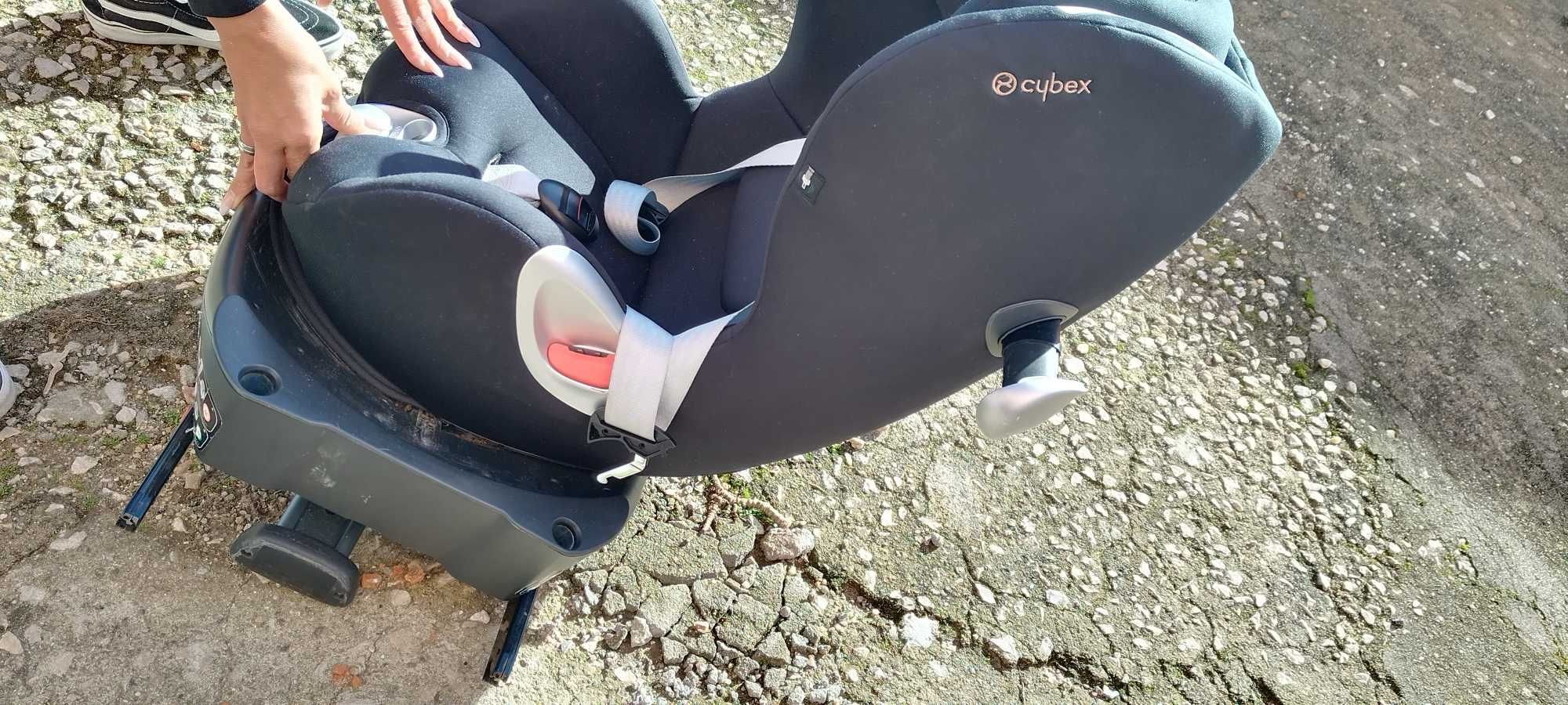 Cadeira Isofix Auto I - SIZE i - Cybex + suporte/aplicador.