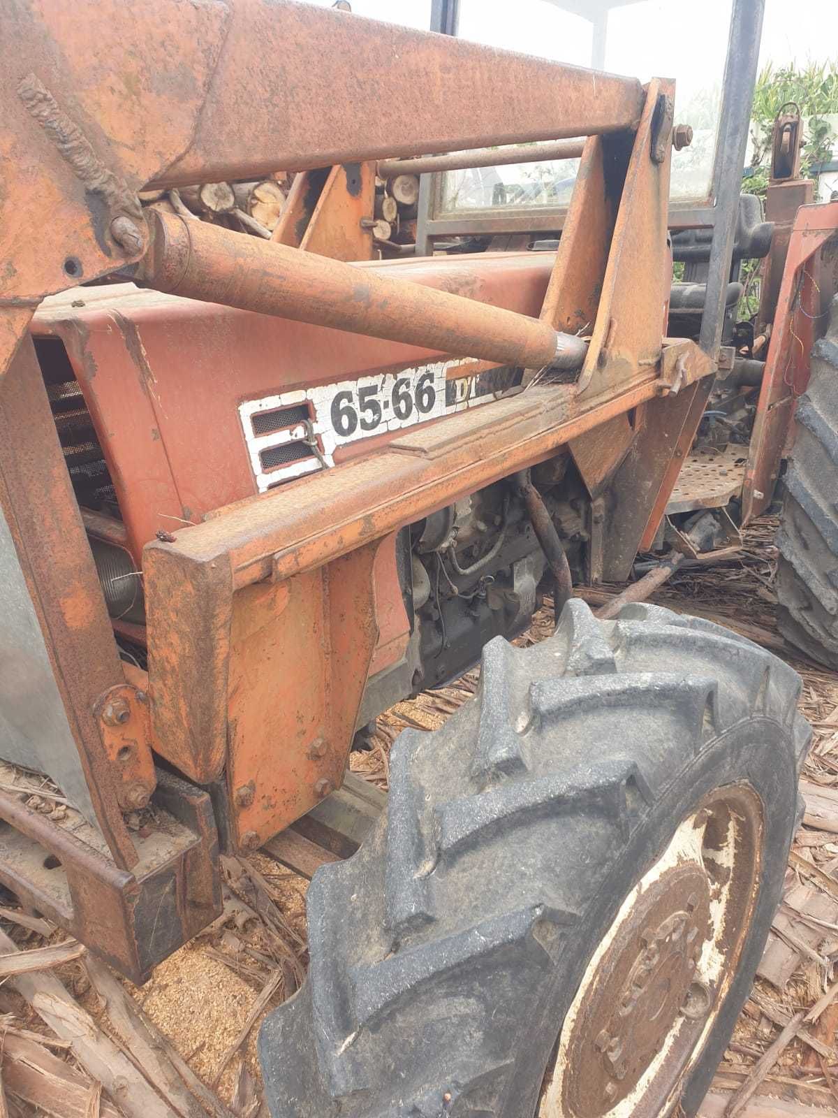 Trator FIAT 65/66 com Guincho e Carregador Frontal