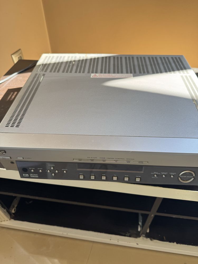 Amplituner JVC RX-E112R