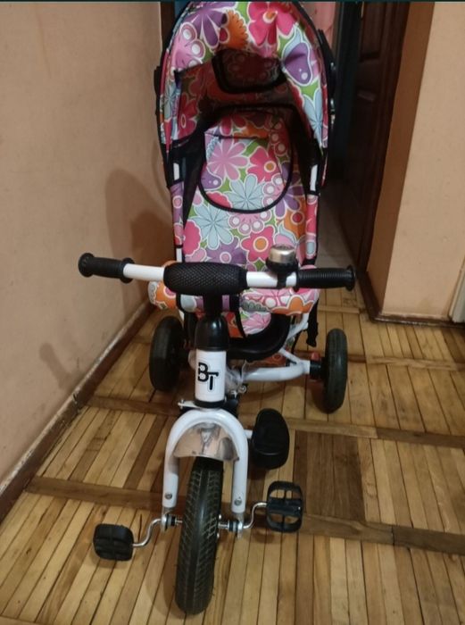 Велосипед дитячий з батьківською ручкою