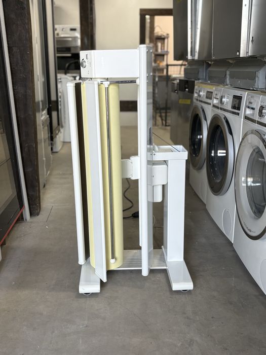 Miele B 990 – професійний прасувальний каток для дому та бізнесу