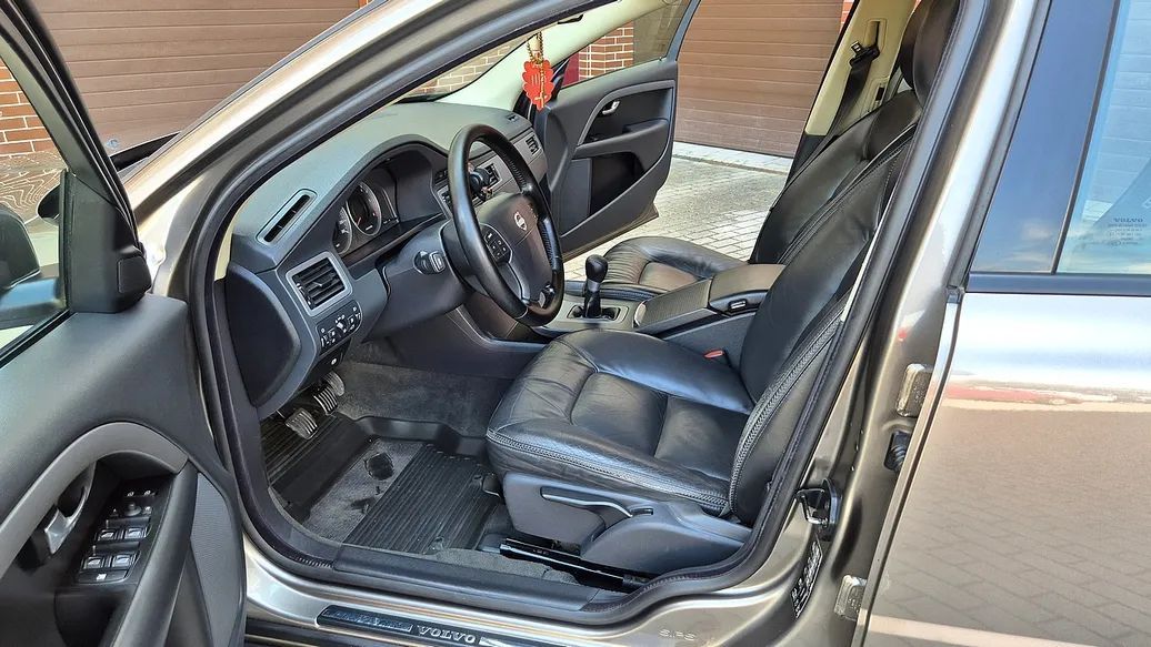 Volvo XC 70 Kombi 2.4D5 185KM ,Prześlicznie utrzymane, Zamienię na komputer