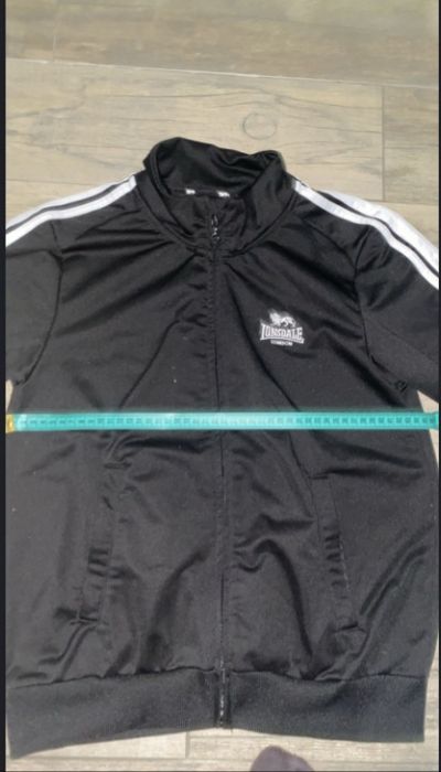 Олімпійка Lonsdale