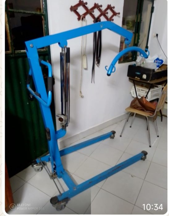 Vendo Grua para Idosos com dois sacos