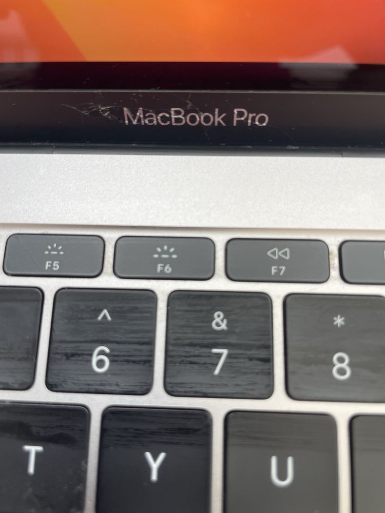 Macbook Pro 13’ 2017 A1708 8/128 gb