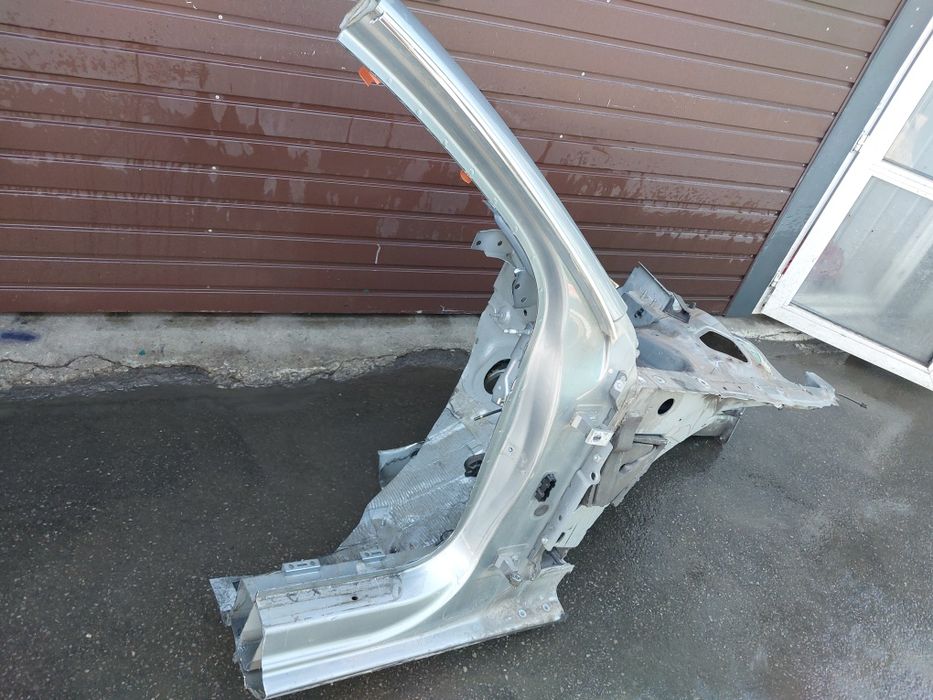 Ćwiartka Prawy przód audi a4 b8 LY7G próg słupek Podłużnica Fartuch