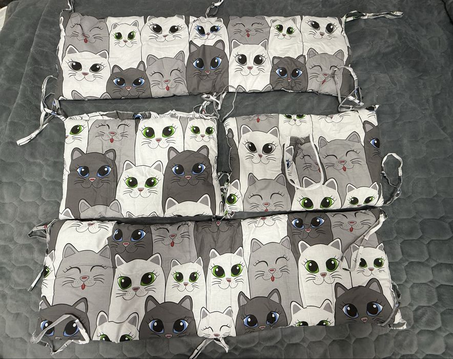 Продам бортики у дитяче ліжко та постіль до набору у двох кольорах