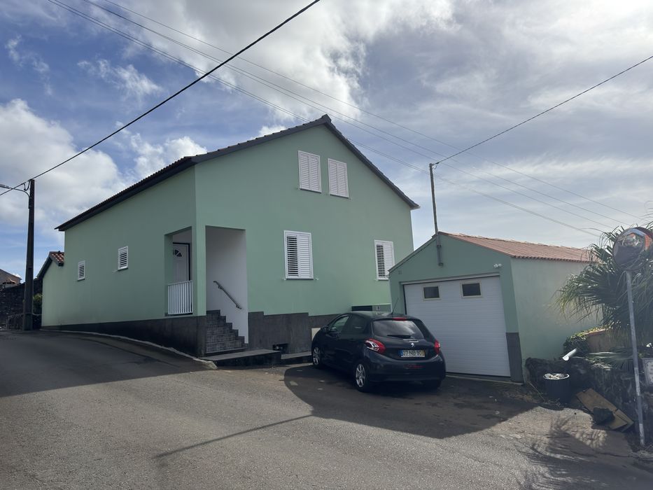 Casa com vista incrivel para o mar e montanha