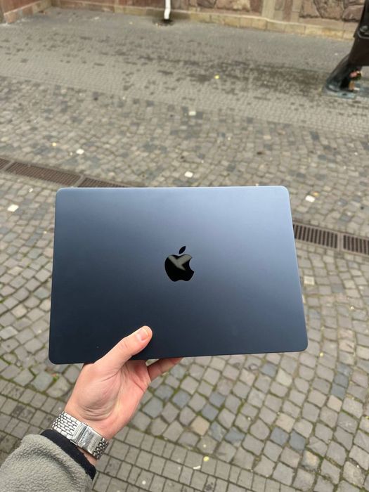 MacBook Air 13’ 2025 M4 16ram 256ssd Midnight Silver NEW Open Box