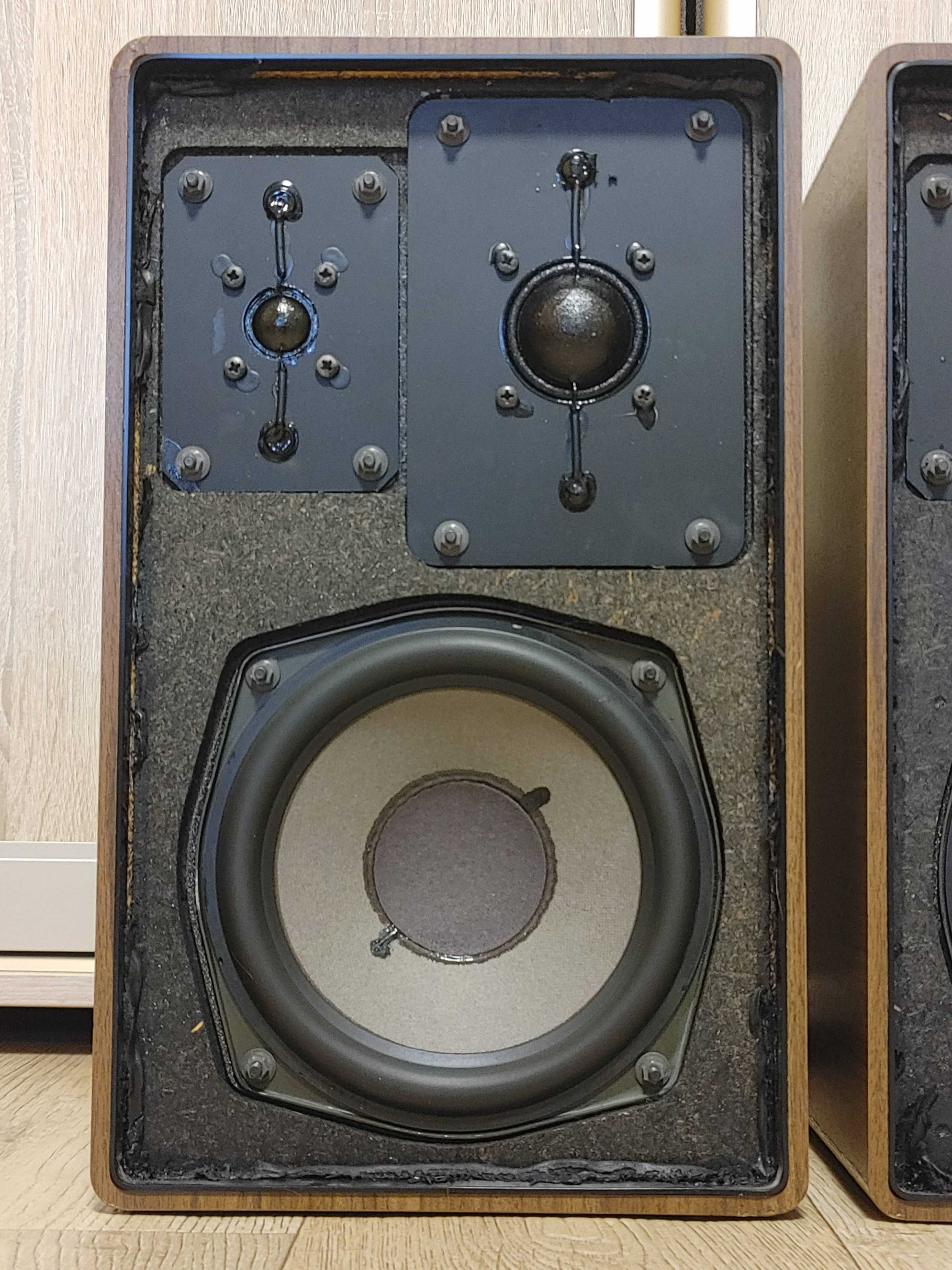 колонки, акустика полична Grundig HiFi-Box 600