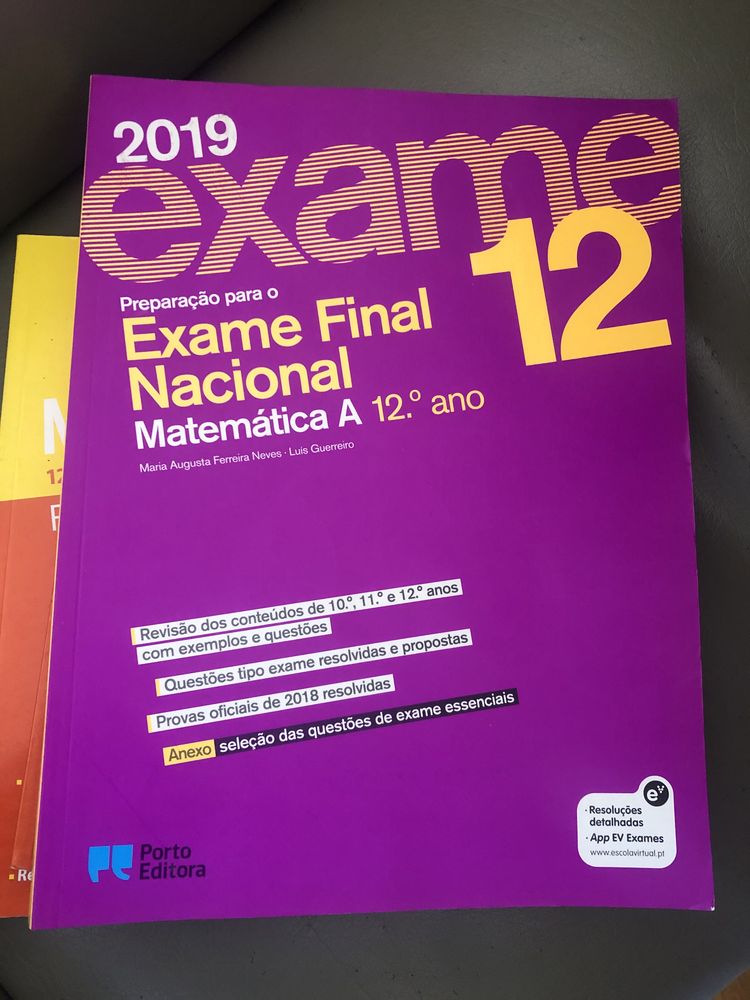 Livros de 11 ano e 12 ano e preparacao se exames