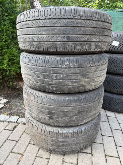 Koła wielosezonowe Ford Kuga 235/55R17 Aluminiowe