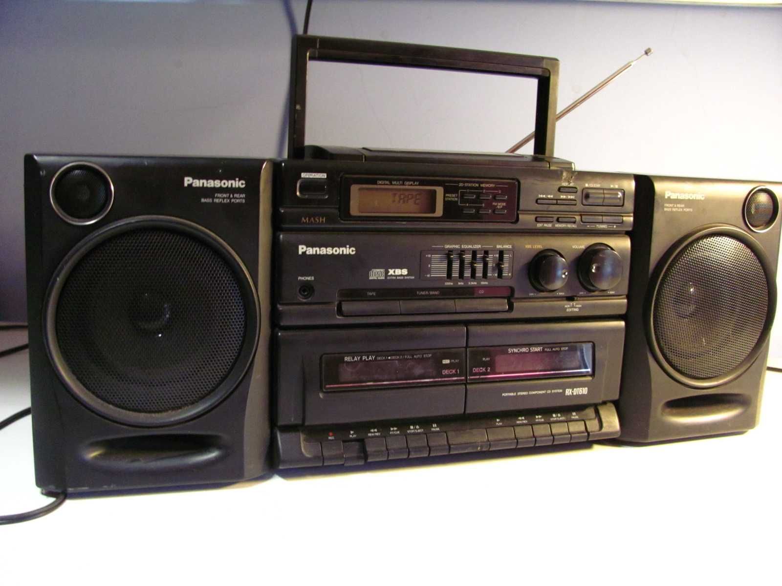 Radiomagnetofon kasetowy z  odtwarzaczem CD Panasonic RX-DT610