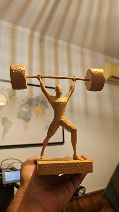 Escultura Decorativa 3D - Halterofilista Estilizado - Montijo
