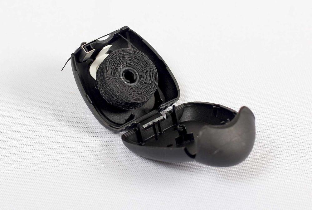 Зубна нитка Trisa Fresh UP м'ятна 50 м Floss зубная нить