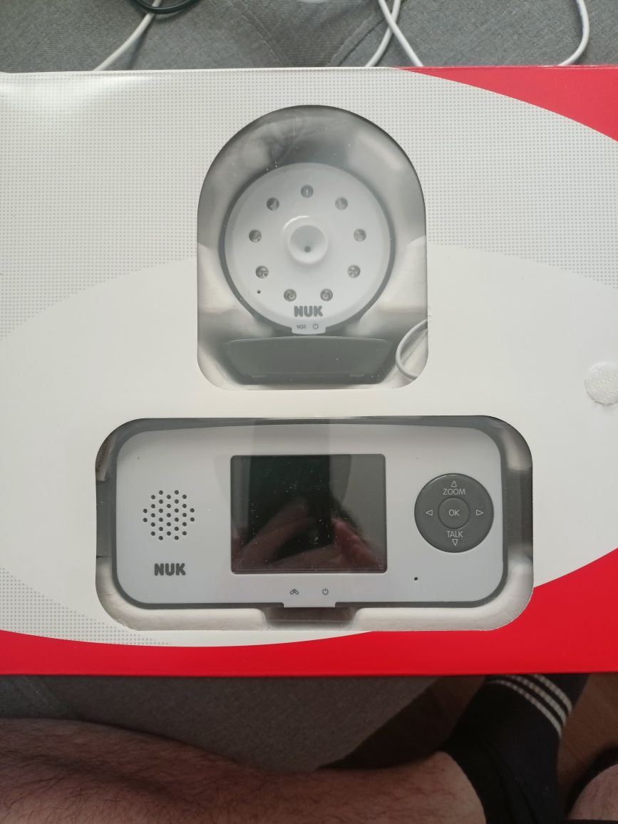 Niania elektroniczna , video baby monitor