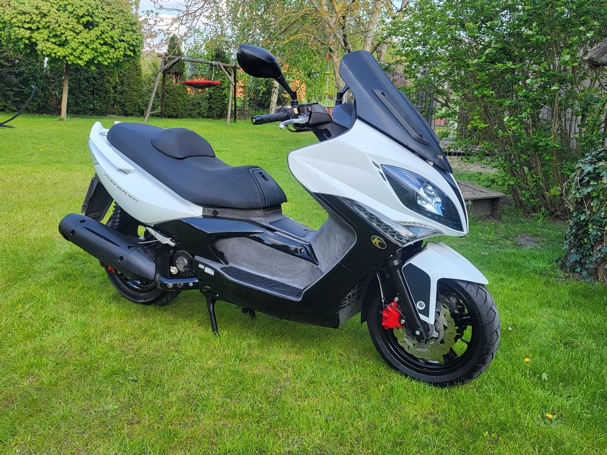 Kymco Xciting 300 R ( downtown )