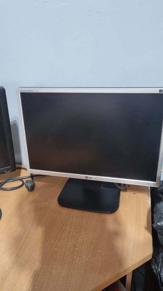 Monitor Lg flatron L192WS