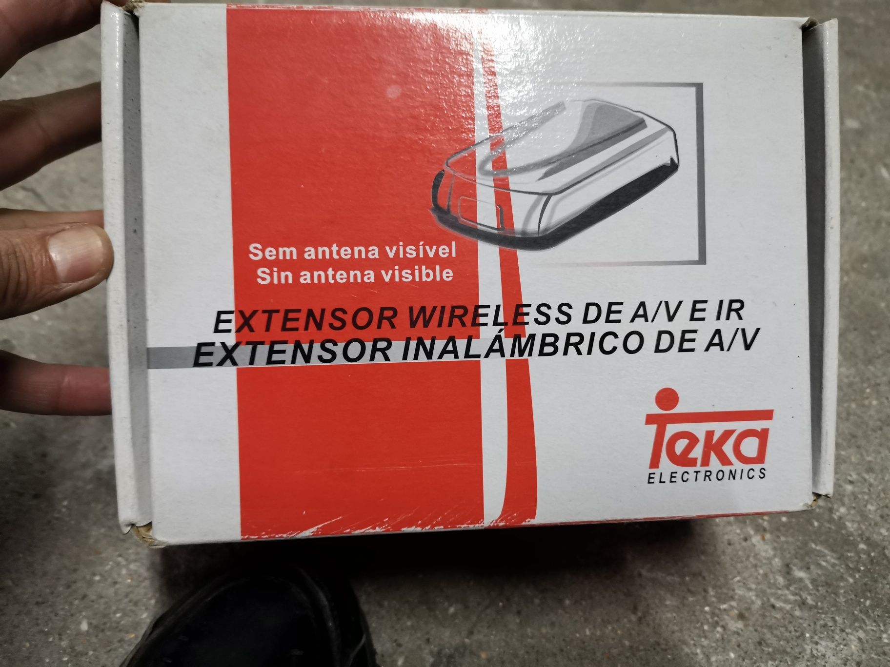 Vendo aparelho emissor / receptor de Tv e áudio sem fios. WiFi TEKA.