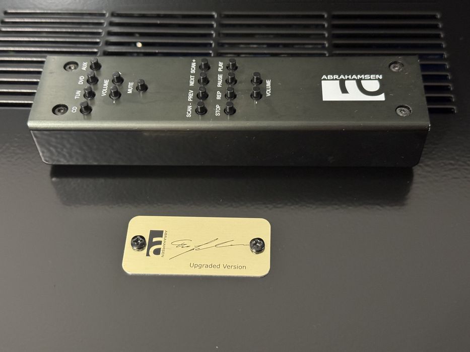 Abrahamsen Przedwzmacniacz v3.0 Up + dwie końcówki v4.0 Up. Pilot BDB