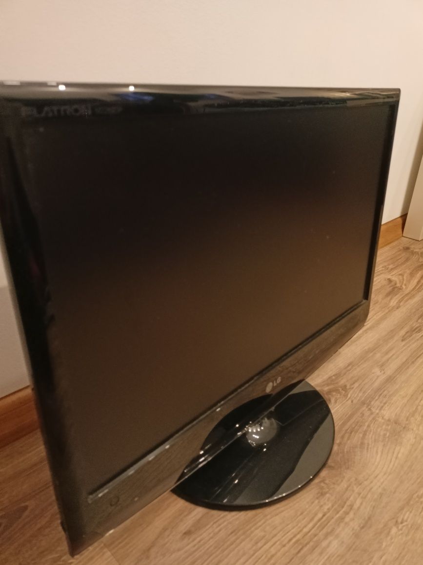 monitor/telewizor LG M2262DP