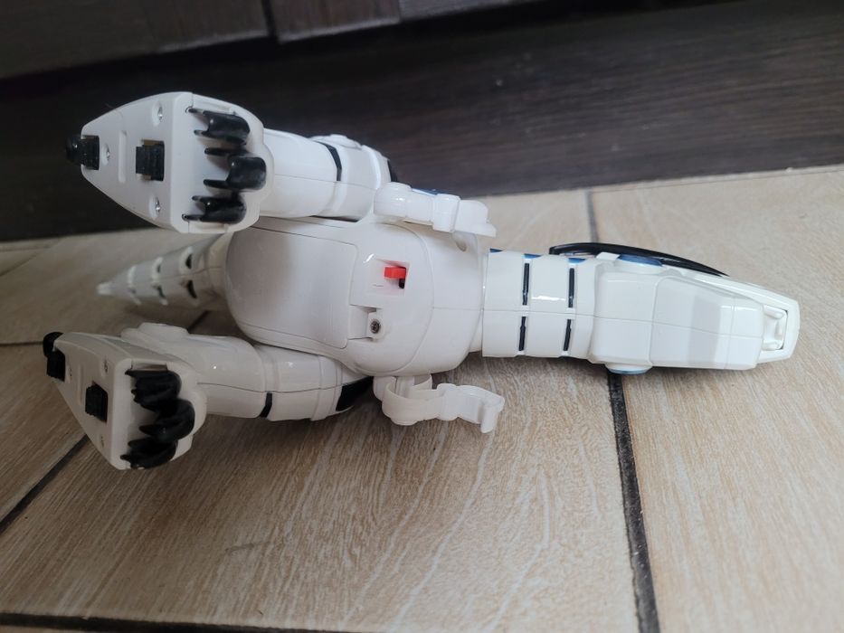 Інтерактивний робот "Дракон"