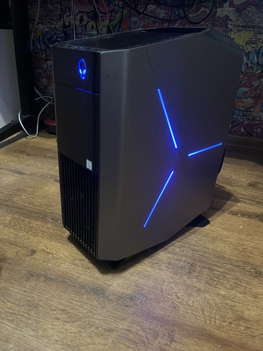 Alienware Aurora R6 gtx1070/i5-7400/16gb RAM DDR4 2x8gb RAM DDR4