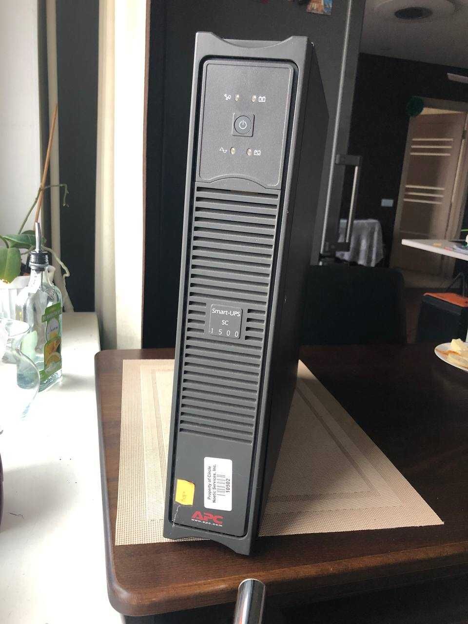 Бесперебойник APC Smart-UPS SC 1500VA 230V 2U (ИБП ДБЖ)