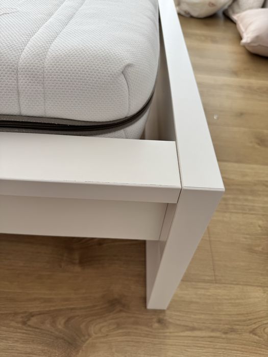 Cama 90x200 MALM com estrado + colchão IKEA