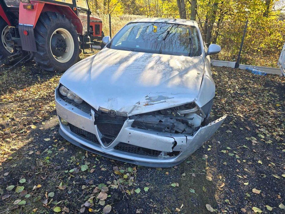 Alfa Romeo 159 1.9 JTD na części uszkodzona