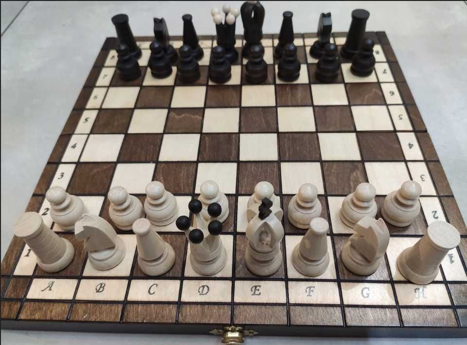 DREWNIANE SZACHY wysoka jakość drewno grabowe 31x31cm szachownica