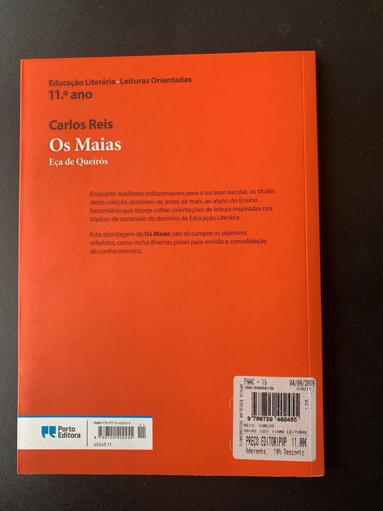 livro de apoio escolar (sobre “Os Maias)