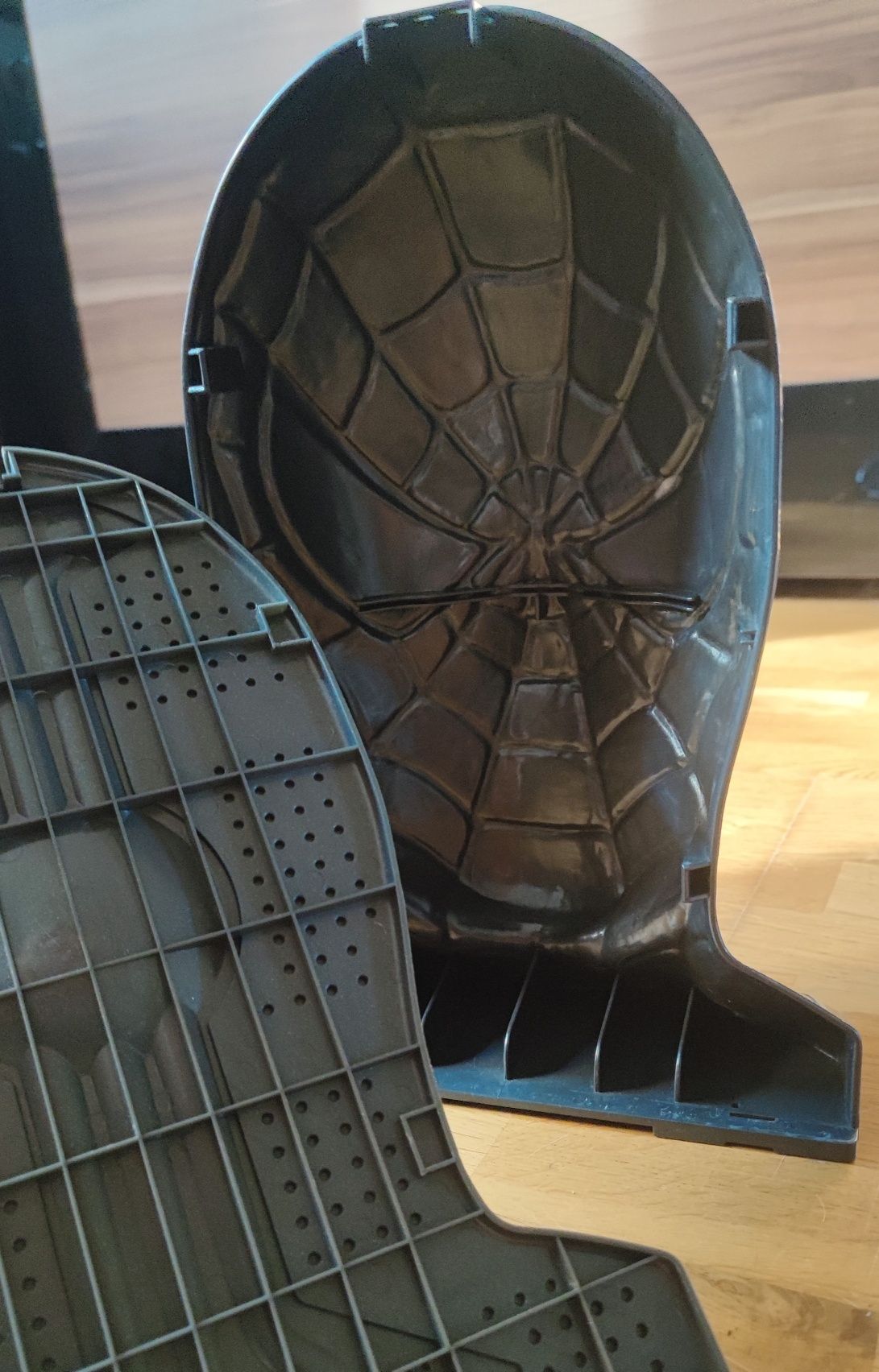 Głowa SpiderMan Venom. Figurka / pojemnik / plansza