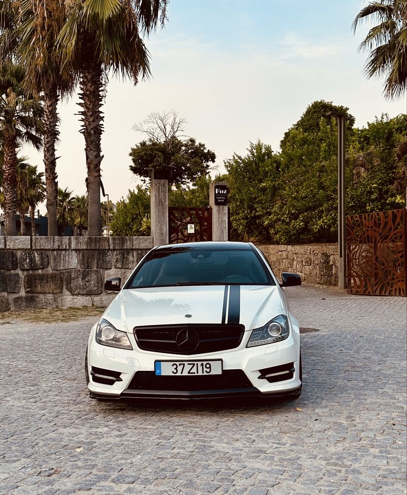 Mercedes Benz C 220 AMG