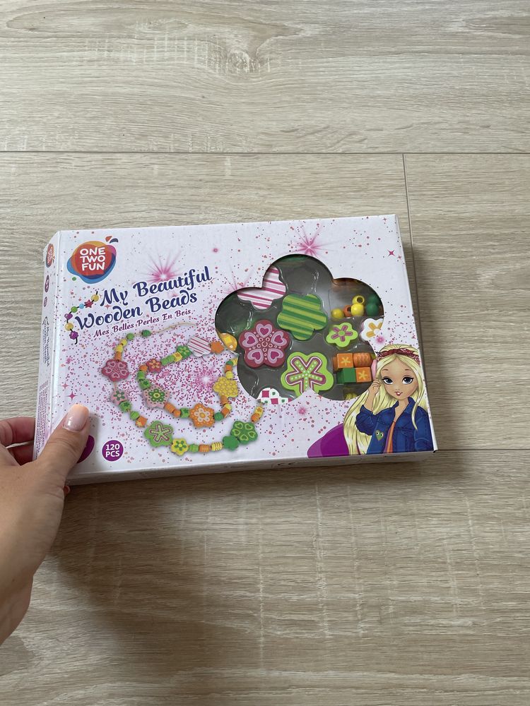 Zestaw piękności kosmetyczka plus zestawy do robienia bransoletek