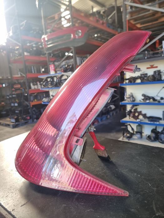 farolim traz direito Peugeot 206 SW