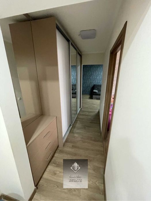 Продається 3х кімнатна квартира по Автозаводській.