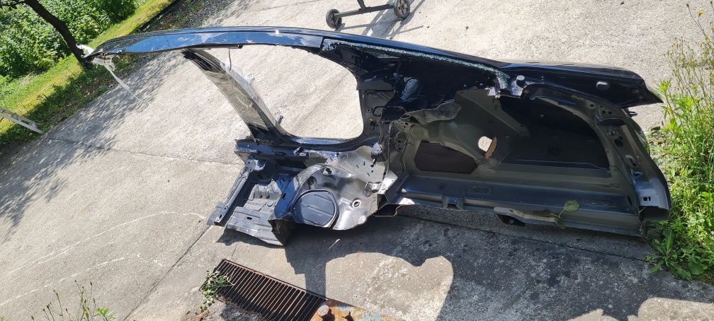 Ćwiartka prawy tył błotnik prawy próg ly9b audi a4 b9