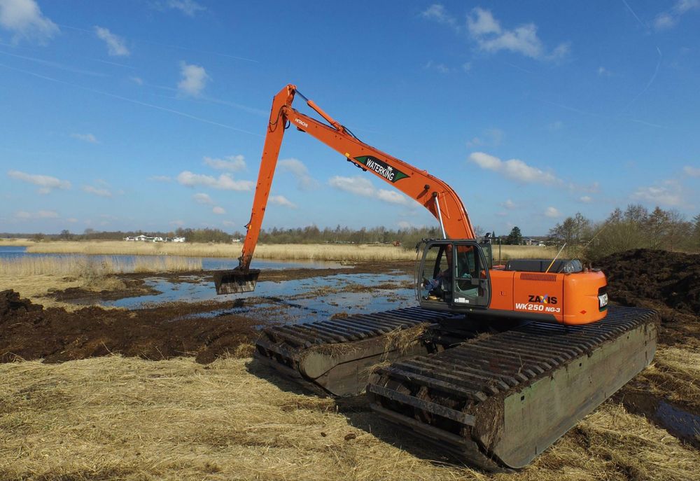 Плавающий экскаватор амфібія. Очистка водойми. Плаваючий екскаватор.