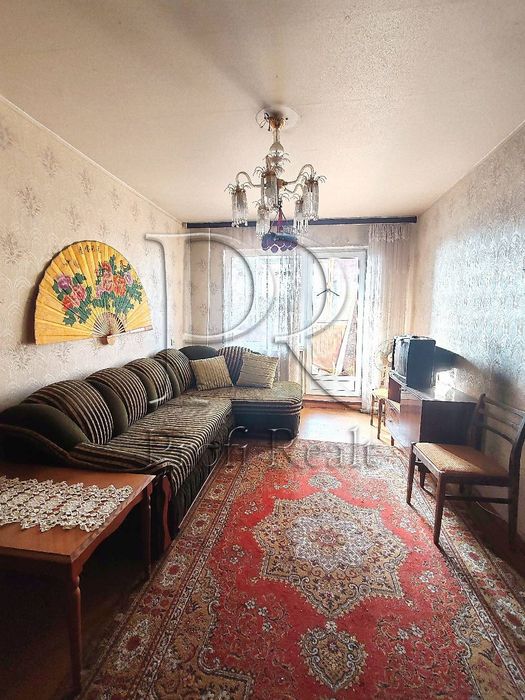 Продаж 2 кімн. квартири за адресою вул. Симиренко 14\9