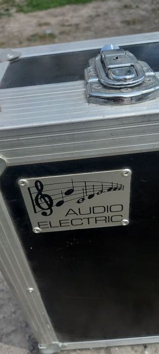 Продам професійний кейс для електрогітари / обладнання AUDIO ELECTRIC