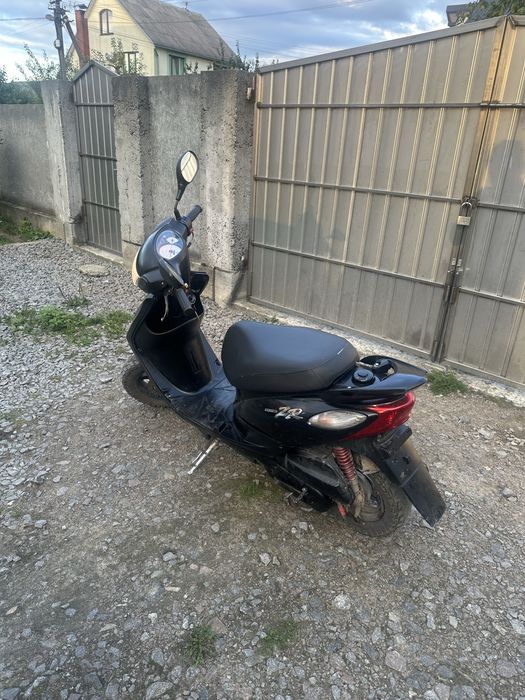 Продаю скутер ямаха джог зр 39