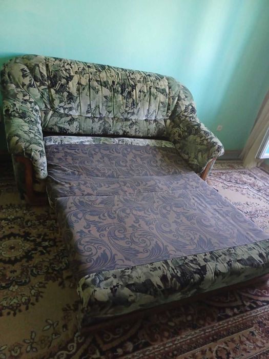 Диван і 2 крісла по 3200 - комплект м`яких меблів б/у в гарному стані