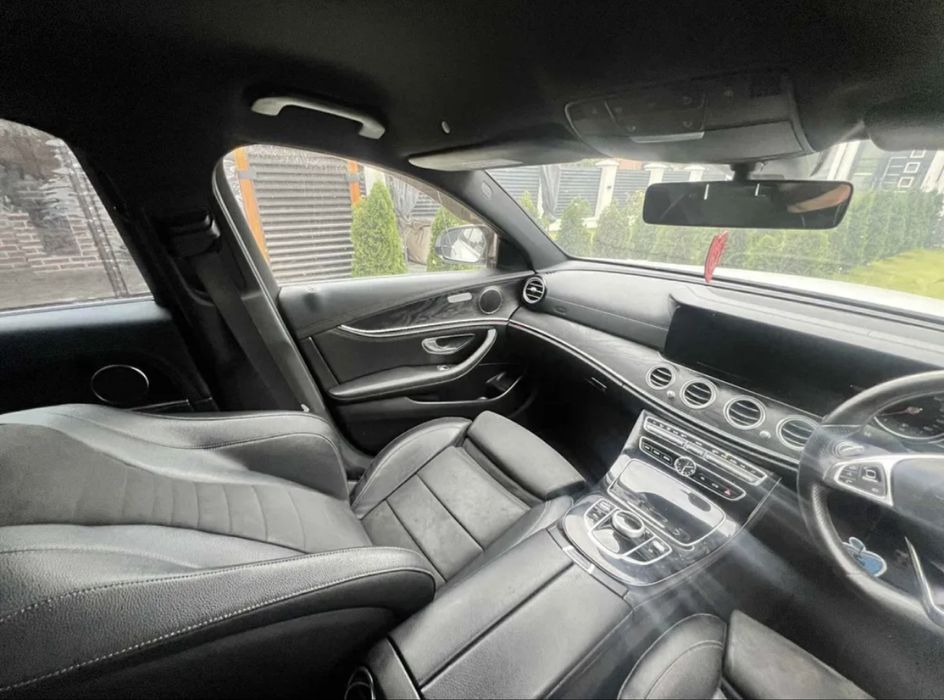 Mercedes e213 2.0d AMG Правий руль