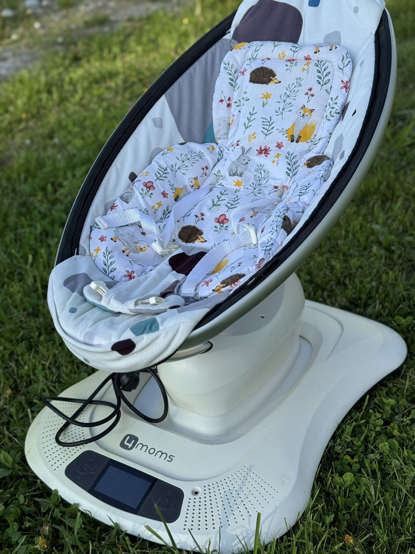 Укачивающий центр 4moms