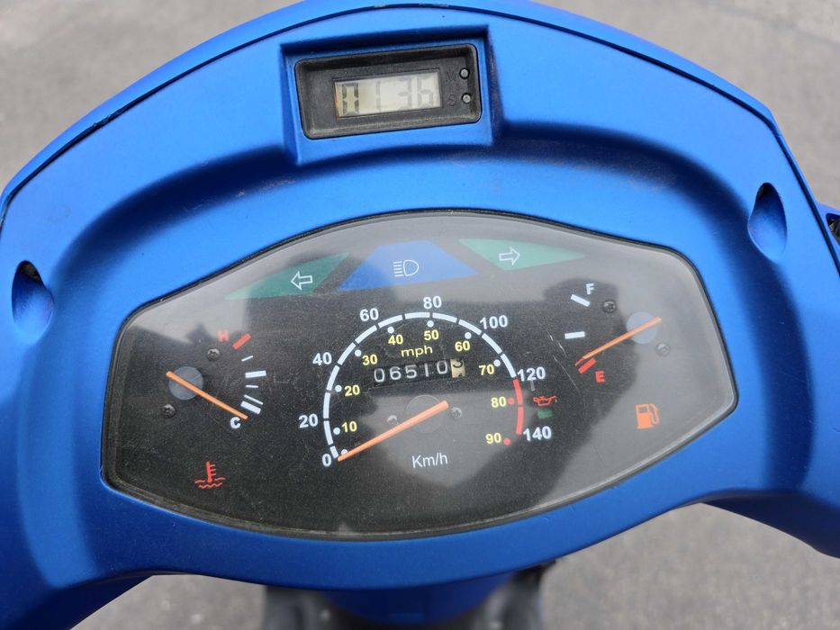 Skuter na dużych kołach SYM 125/50 125 rejestrowany na 50